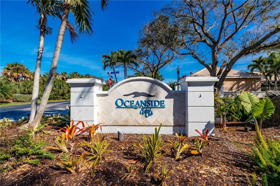 979 Island Club Square