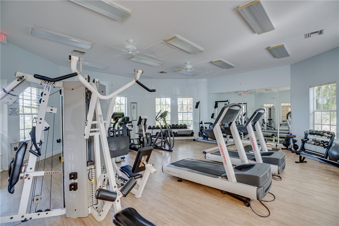 979 Island Club Square