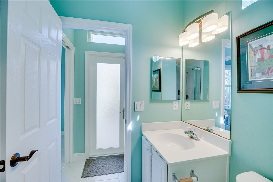 979 Island Club Square