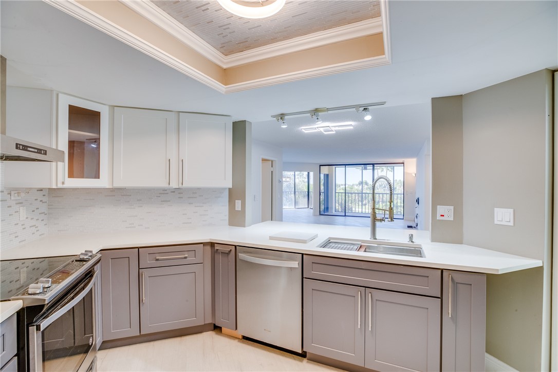 1821 Mooringline Drive 3H