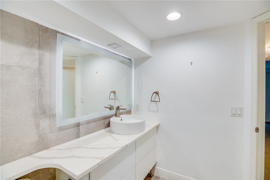 1821 Mooringline Drive 3H