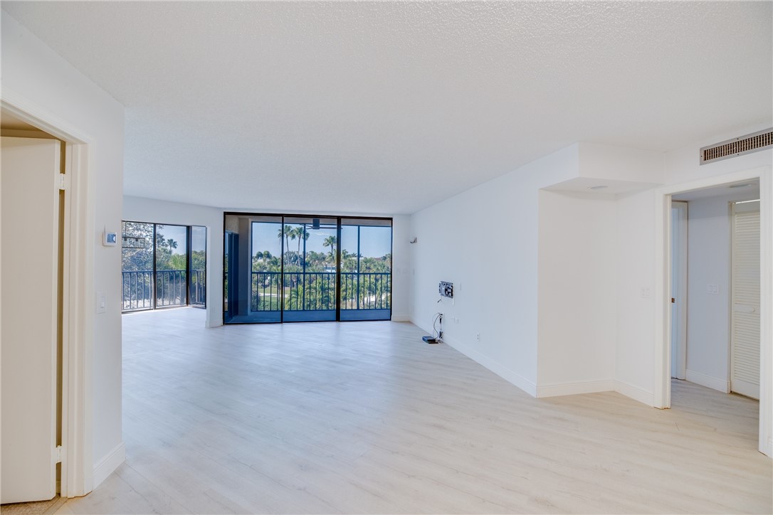 1821 Mooringline Drive 3H