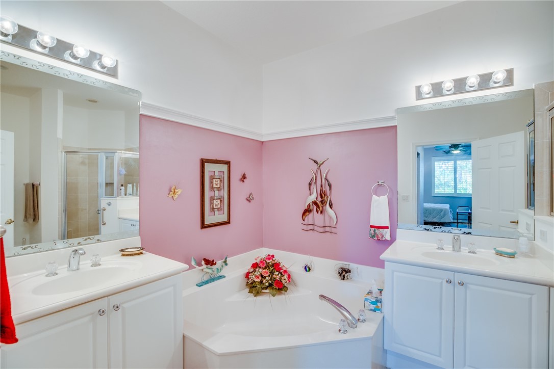 2587 Stockbridge Square SW