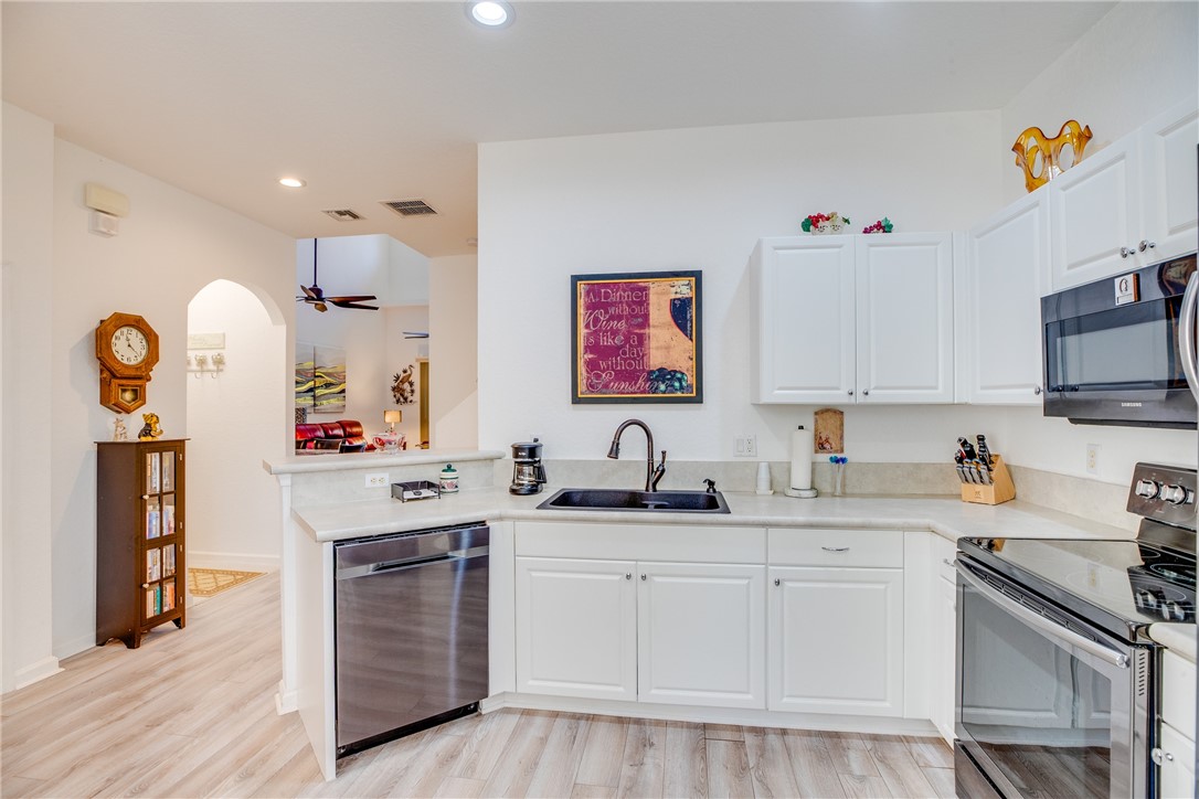 2587 Stockbridge Square SW