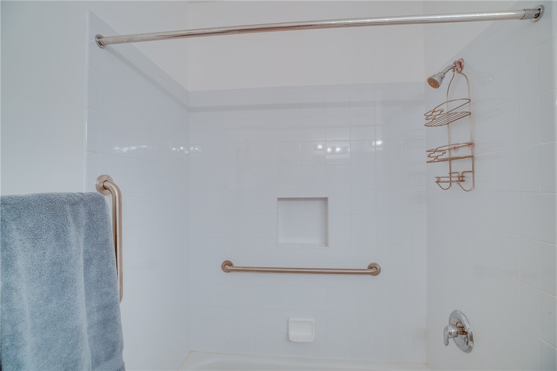 2587 Stockbridge Square SW