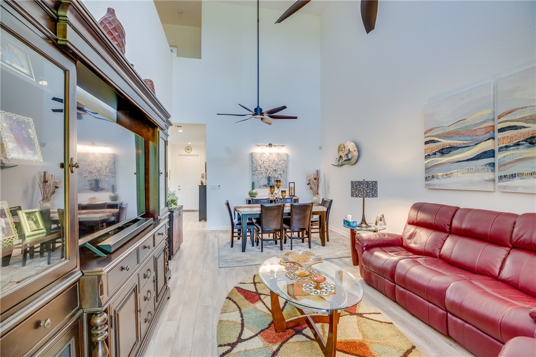 2587 Stockbridge Square SW