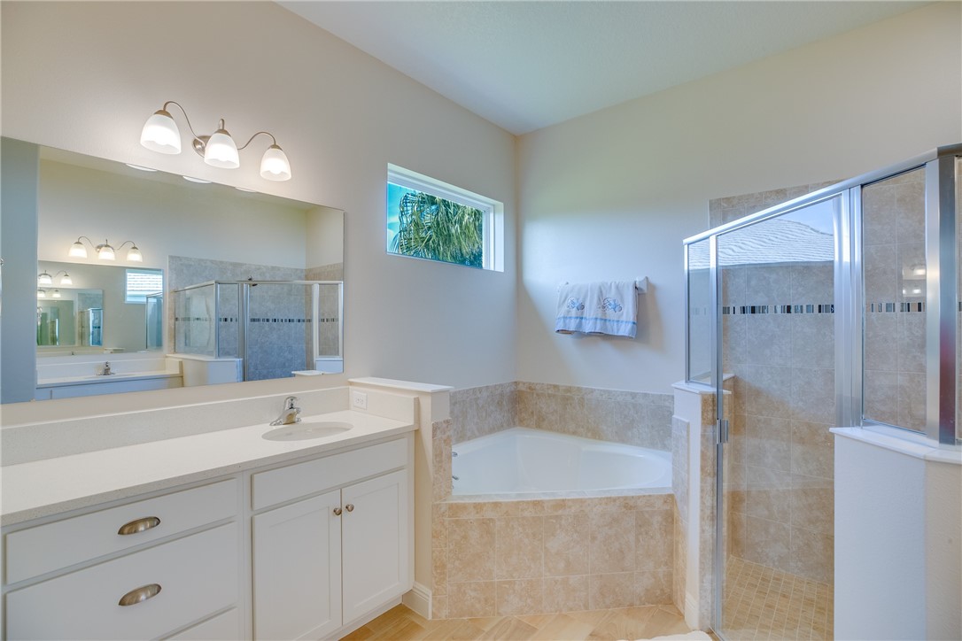 2537 Saint Lucia Circle