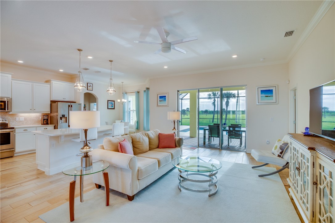 2537 Saint Lucia Circle