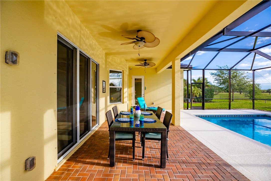 2537 Saint Lucia Circle