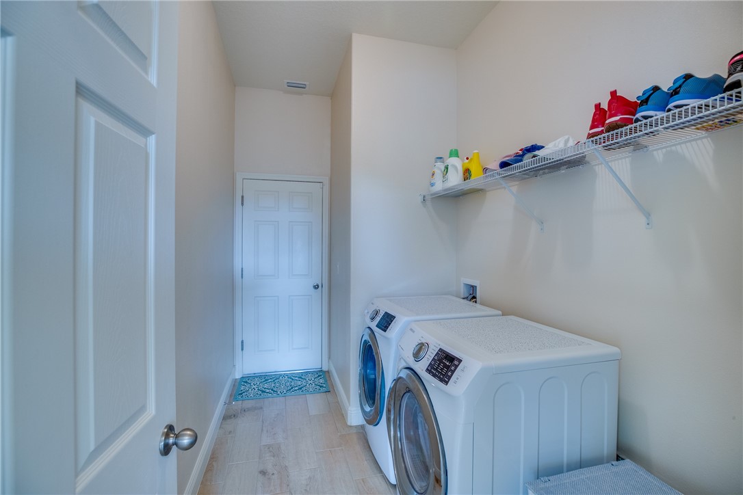 2537 Saint Lucia Circle