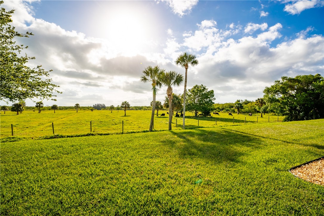 2537 Saint Lucia Circle