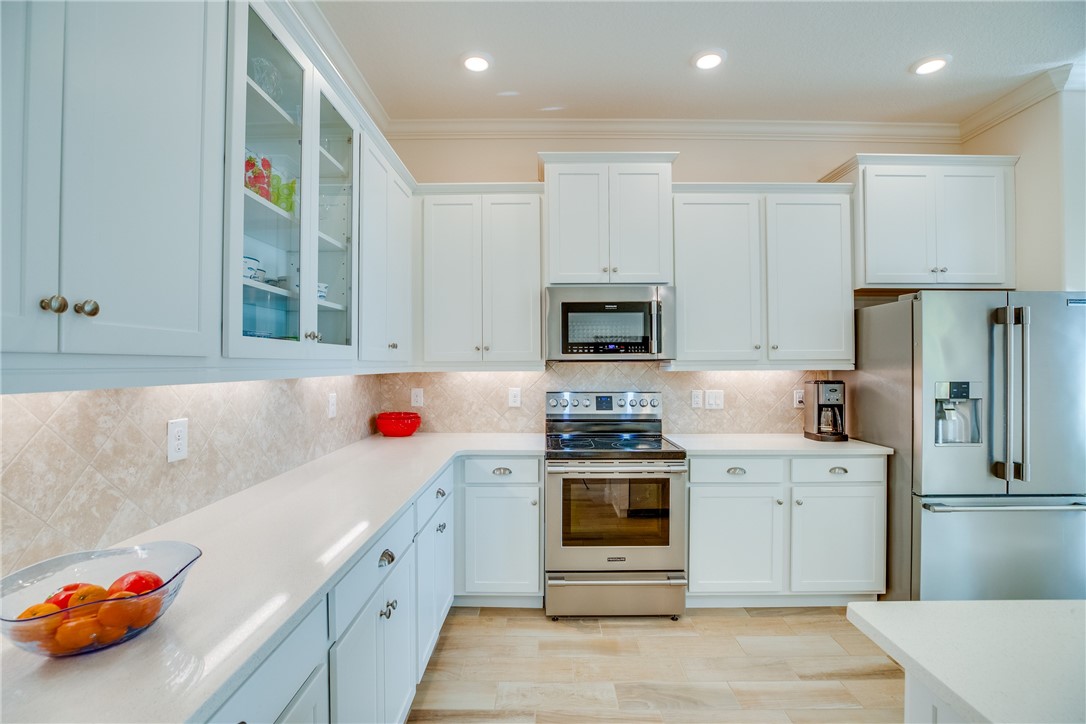 2537 Saint Lucia Circle