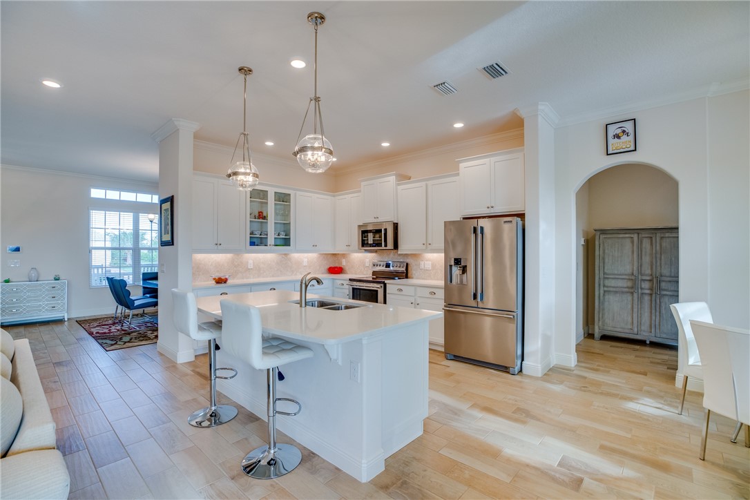 2537 Saint Lucia Circle