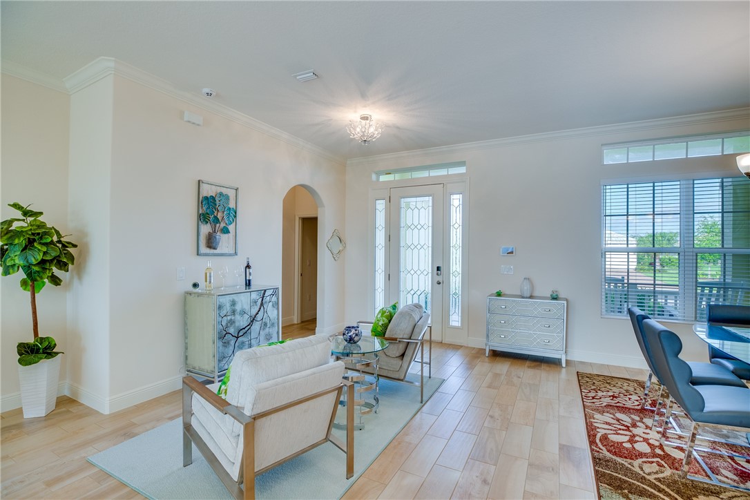 2537 Saint Lucia Circle