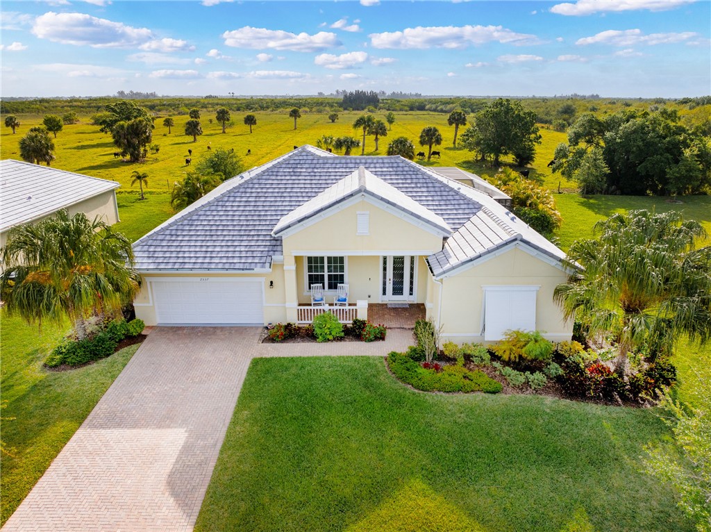 2537 Saint Lucia Circle