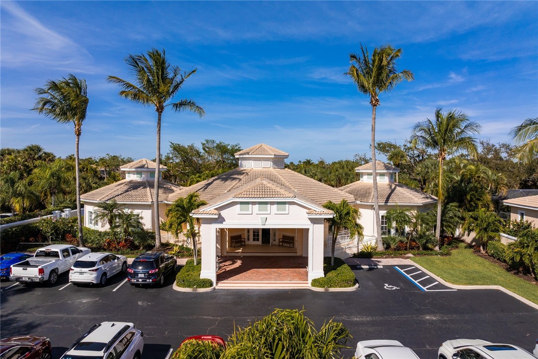 1369 W Island Club Square