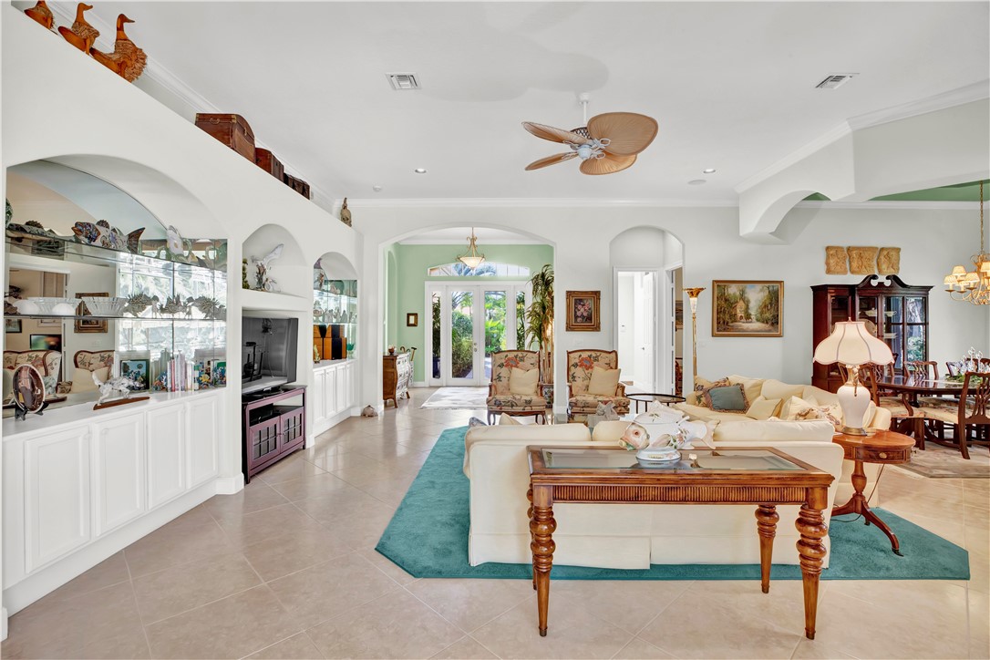 1369 W Island Club Square