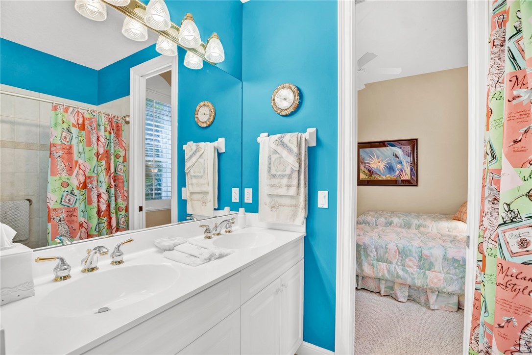 1369 W Island Club Square