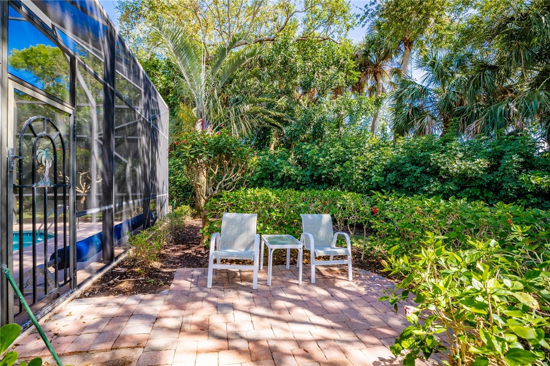 1369 W Island Club Square