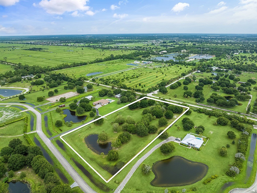 7150 Kamelya Street SW