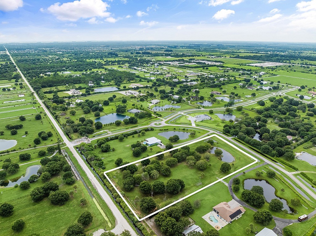 7150 Kamelya Street SW