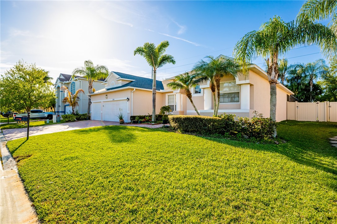 1355 Scarlet Oak Circle