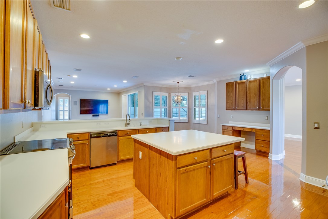 1355 Scarlet Oak Circle