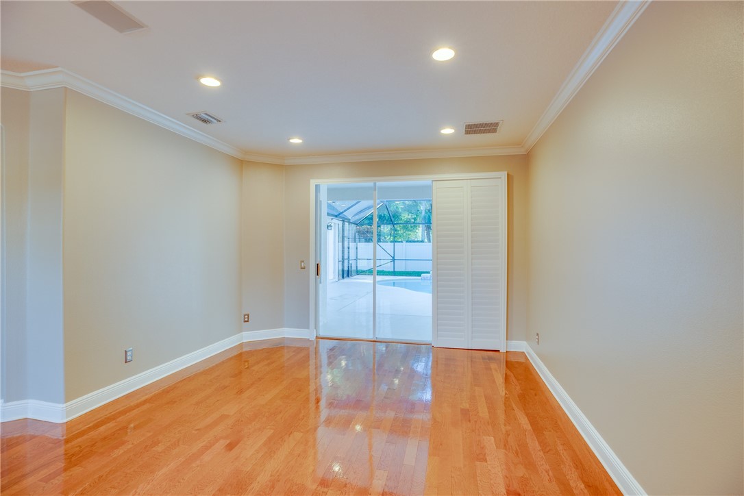 1355 Scarlet Oak Circle