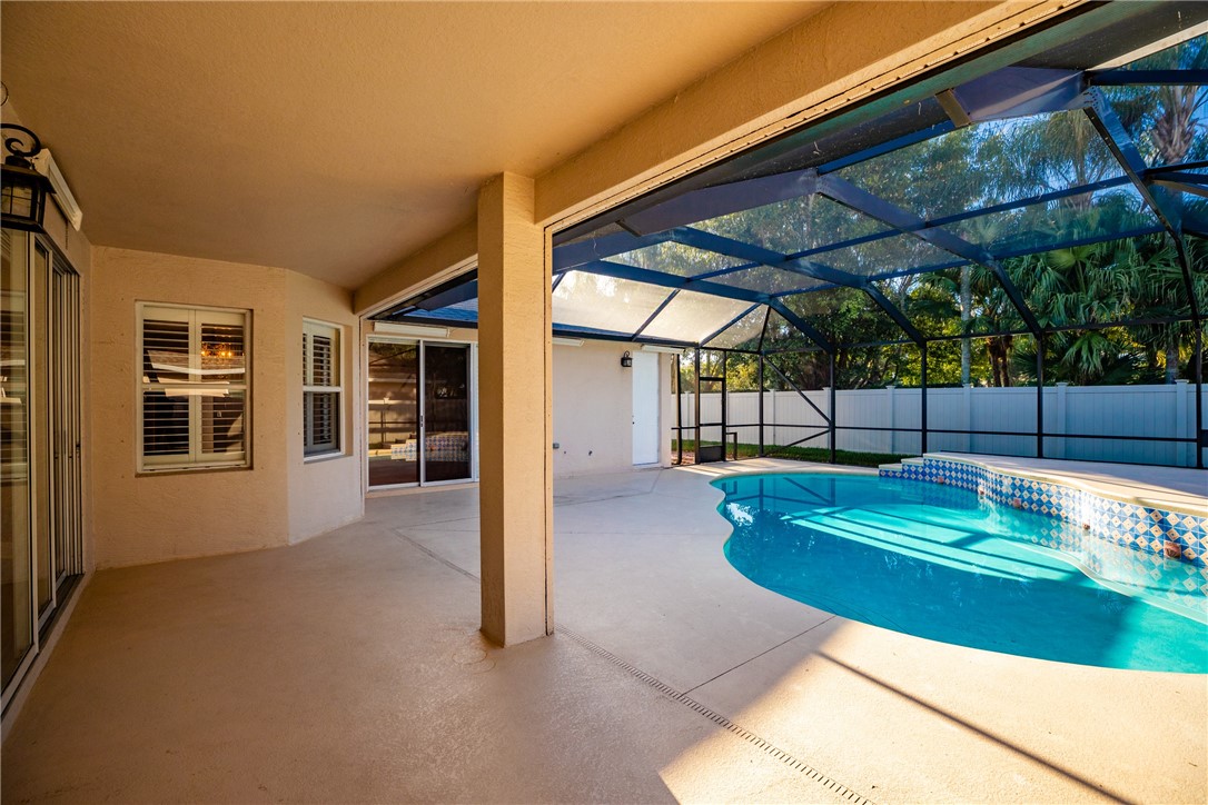 1355 Scarlet Oak Circle