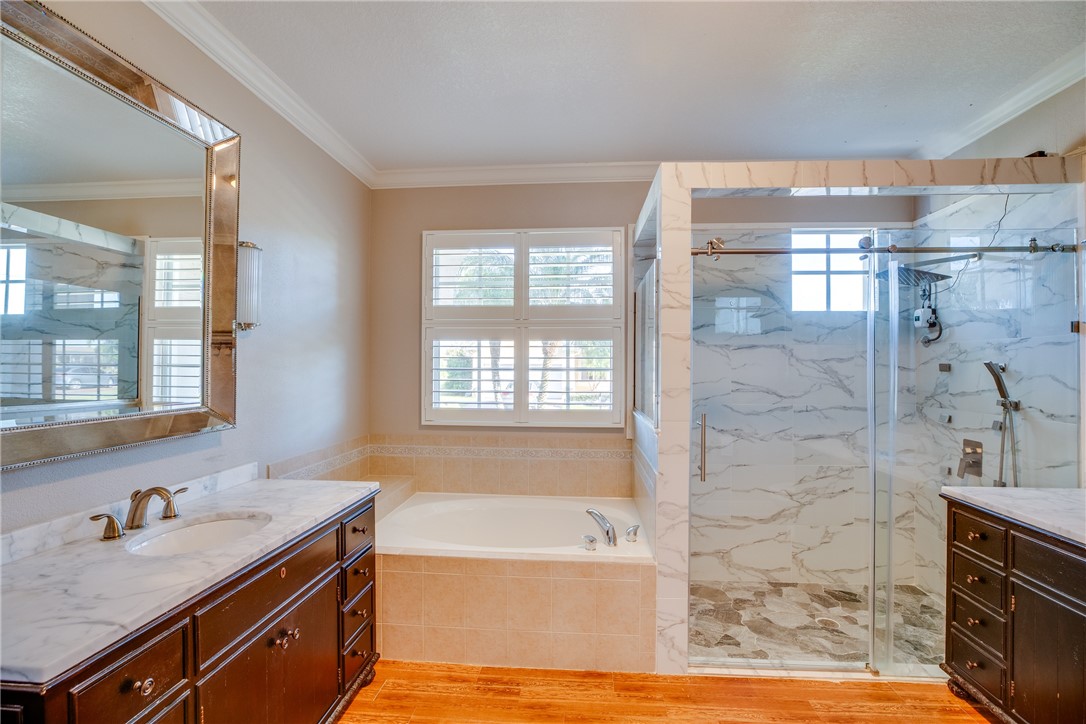 1355 Scarlet Oak Circle