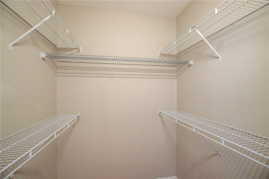 1355 Scarlet Oak Circle