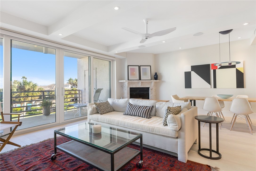 5536 N Highway A1a None 209