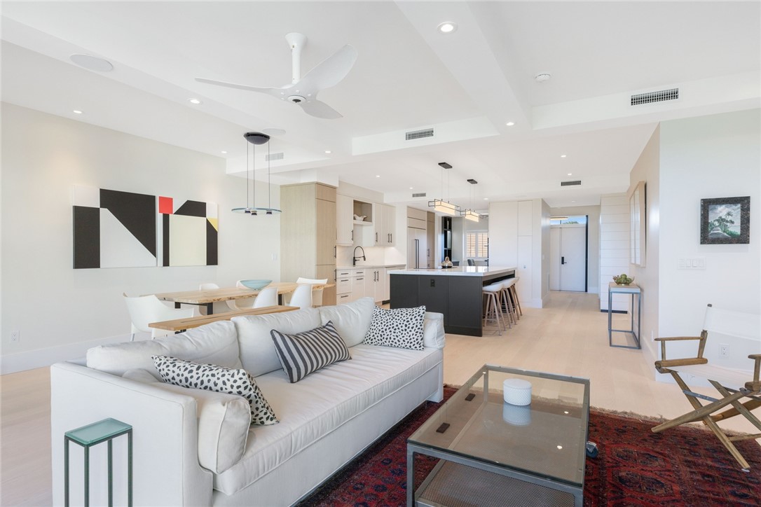 5536 N Highway A1a None 209