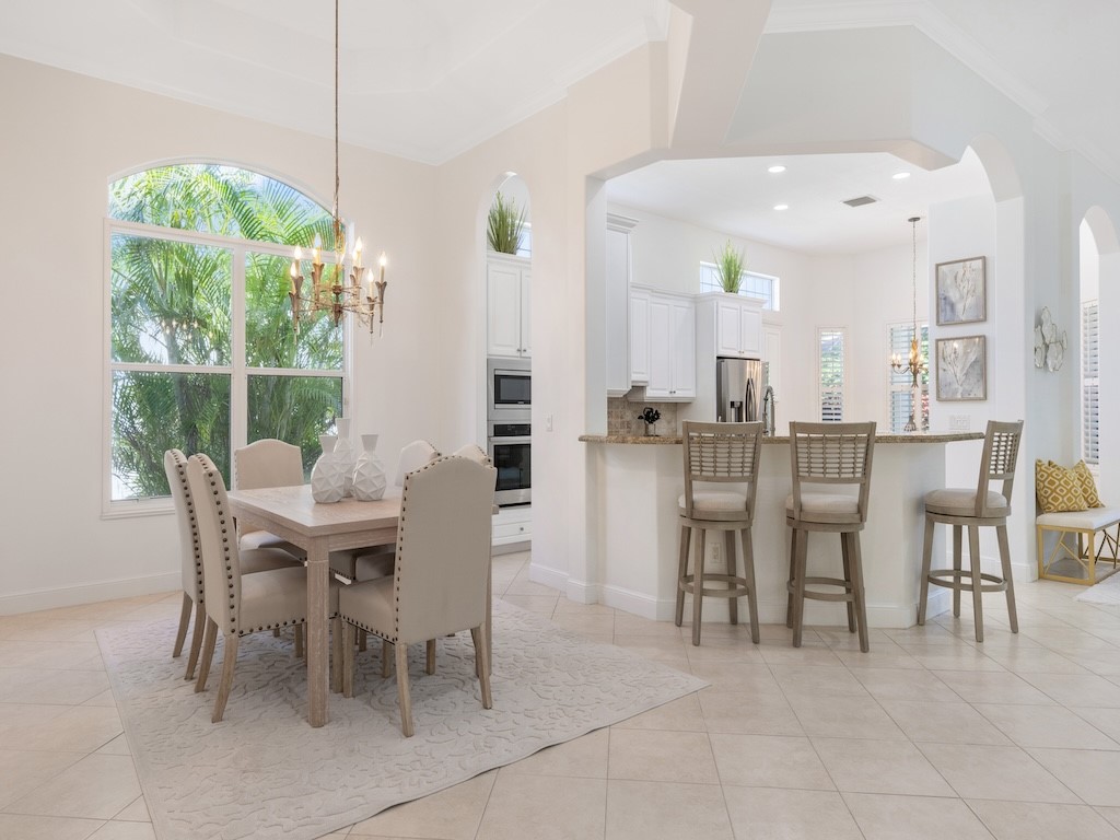 1409 W Island Club Square