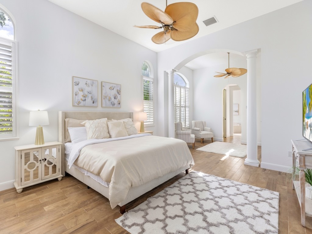 1409 W Island Club Square