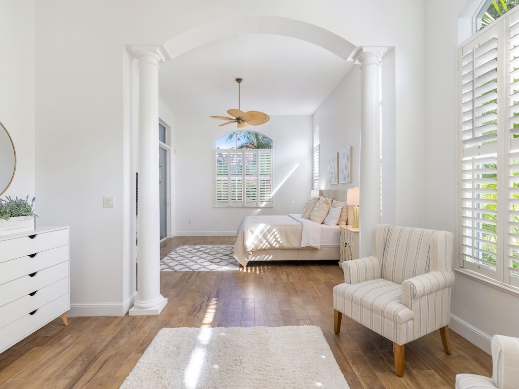 1409 W Island Club Square