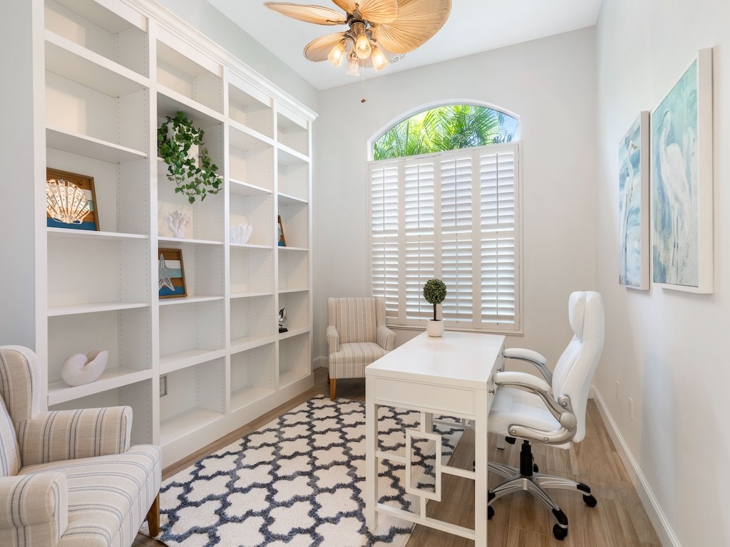 1409 W Island Club Square