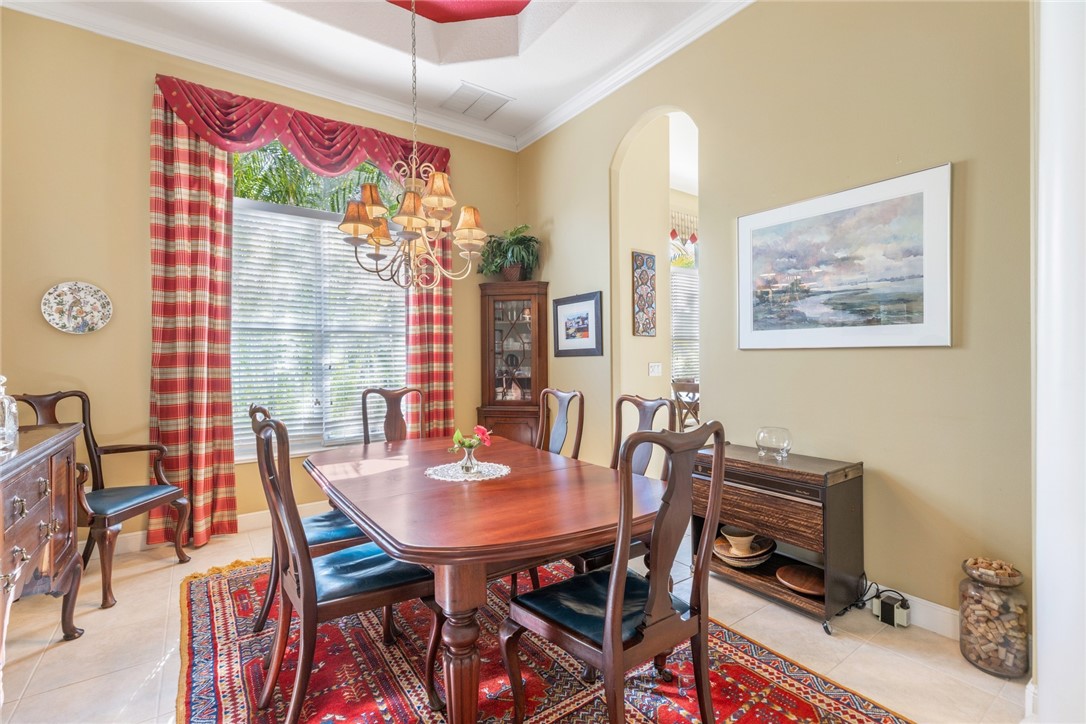 1389 W Island Club Square