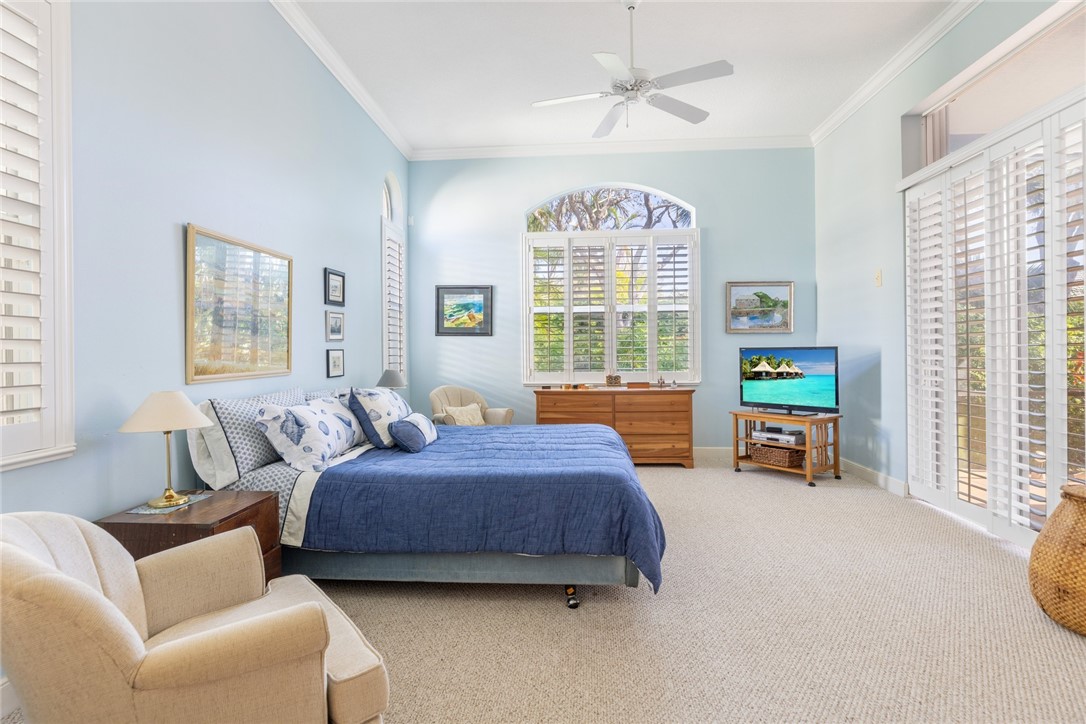 1389 W Island Club Square