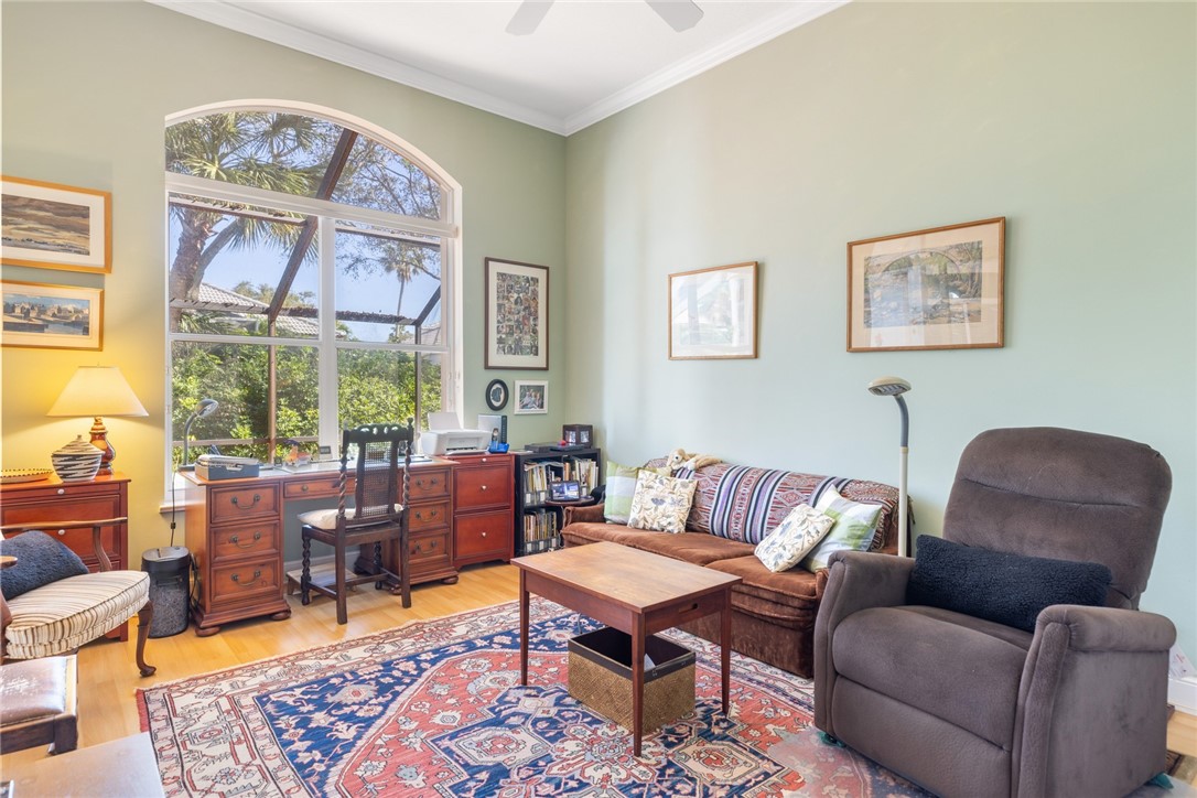 1389 W Island Club Square