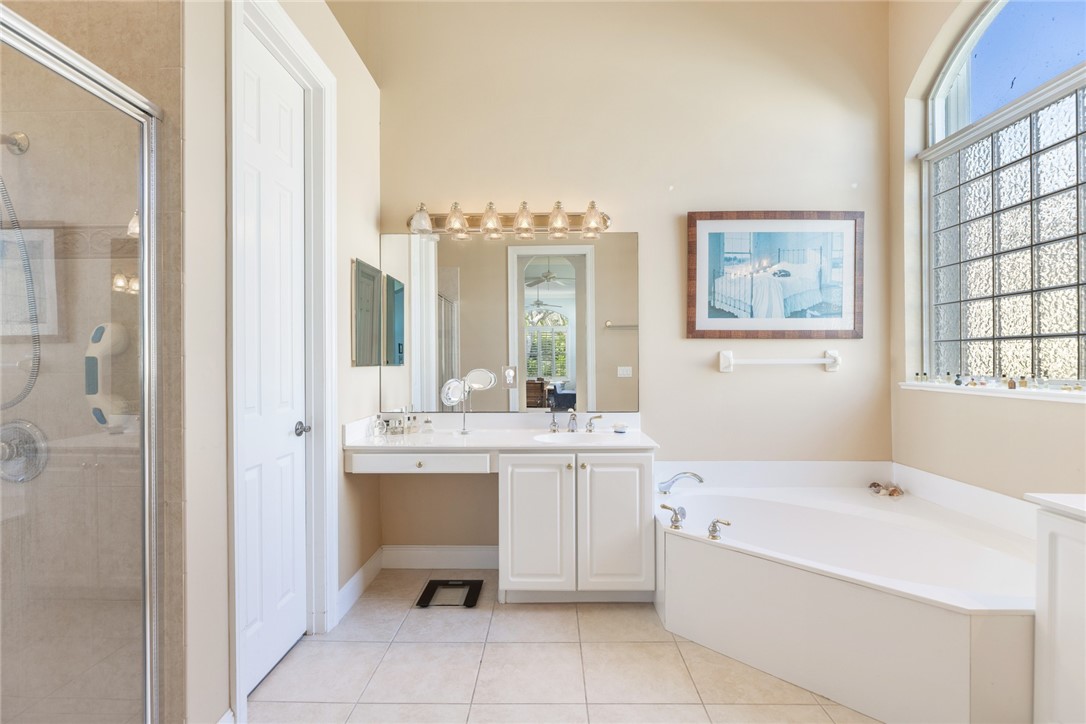 1389 W Island Club Square