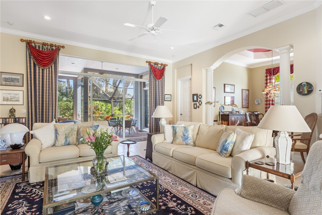 1389 W Island Club Square