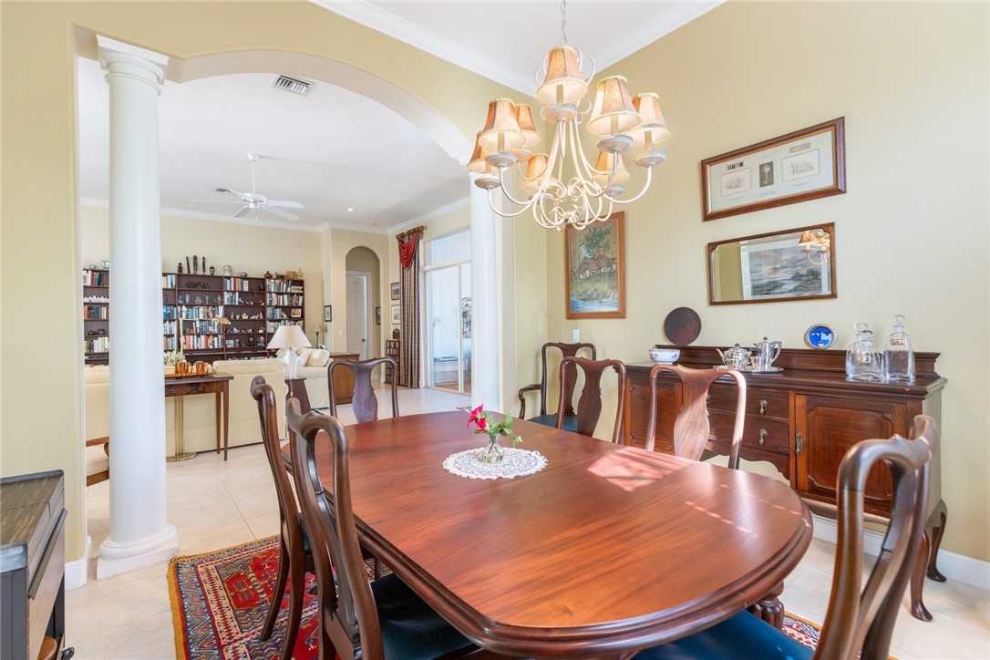 1389 W Island Club Square