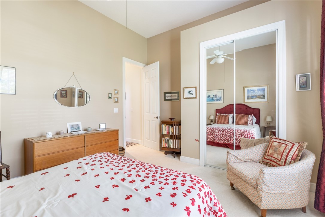 1389 W Island Club Square