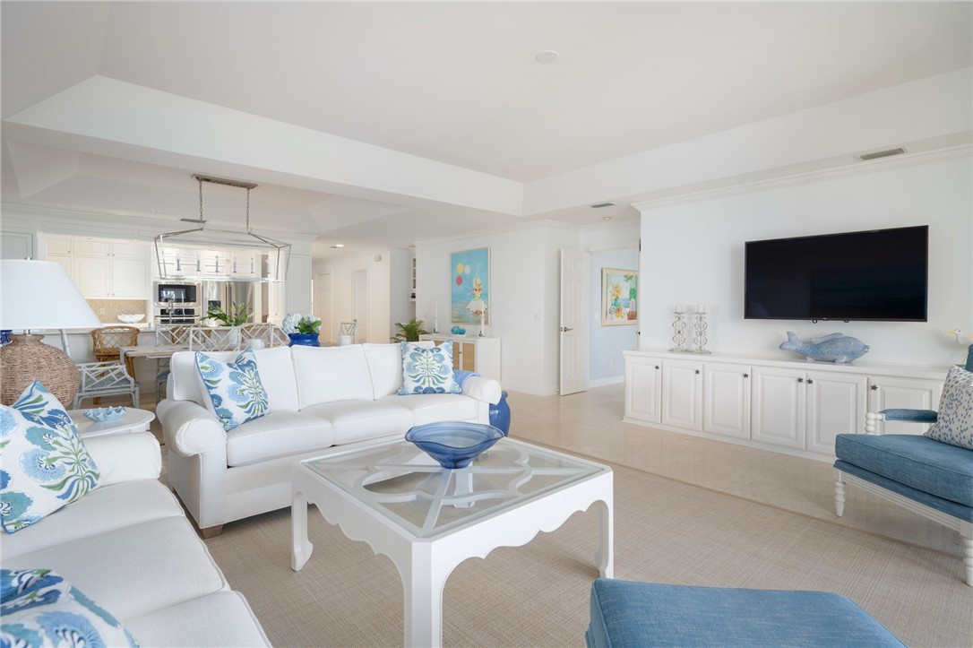 1250 W Southwinds Boulevard 117