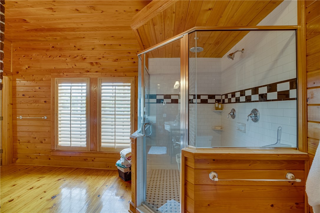 107 N Broadway Street