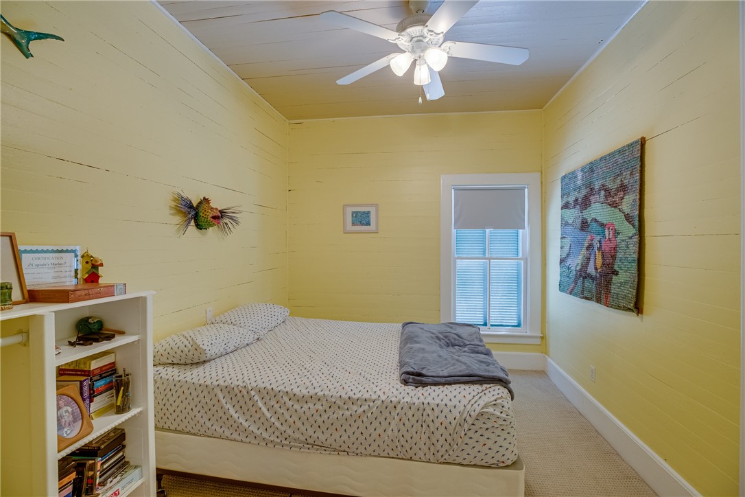 107 N Broadway Street