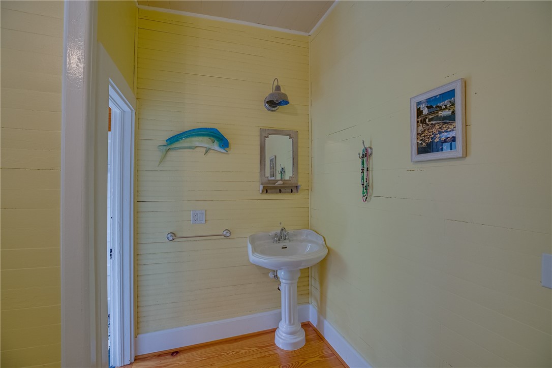 107 N Broadway Street