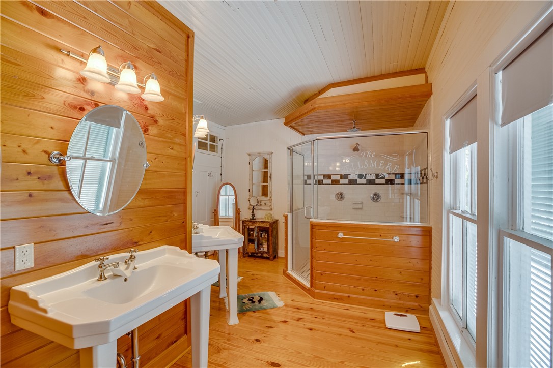 107 N Broadway Street