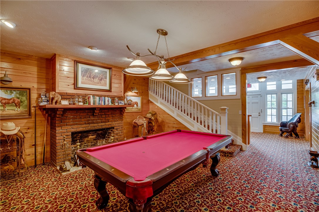 107 N Broadway Street